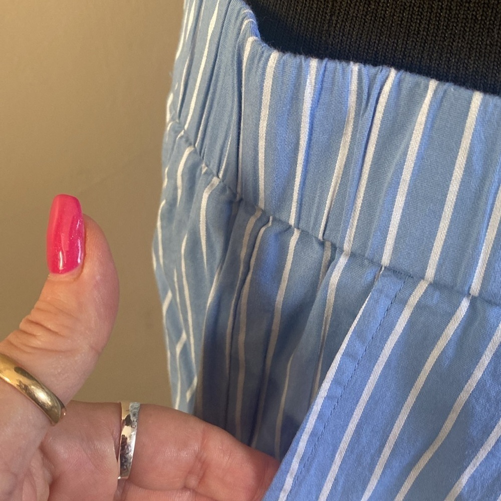 a new day Women’s 2 Pc Blue Striped Shirt & Shorts 98% Cotton 2% Spandex L NWT - Picture 8 of 10